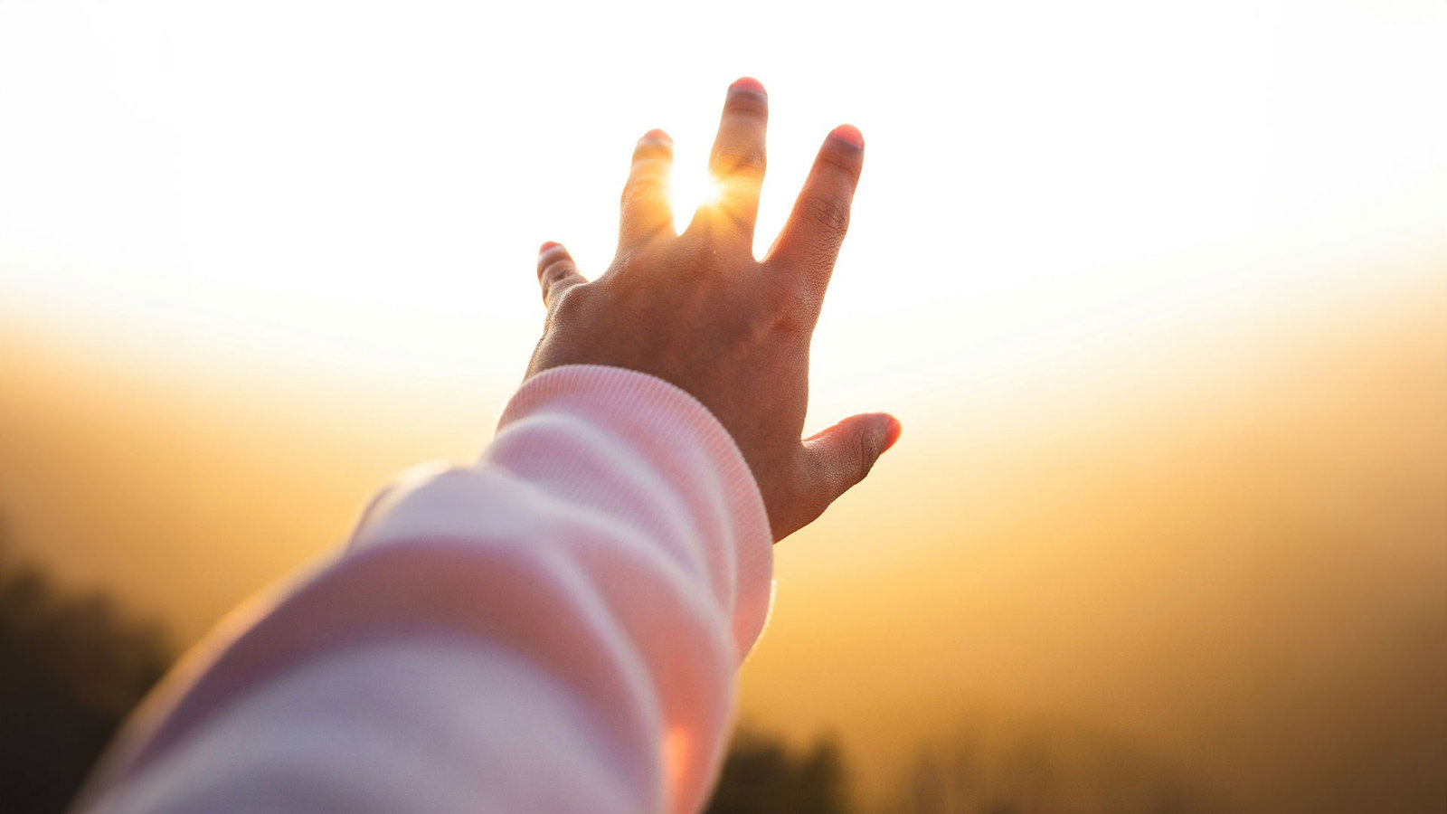 3 Ways God Reveals His Glory | Devotional