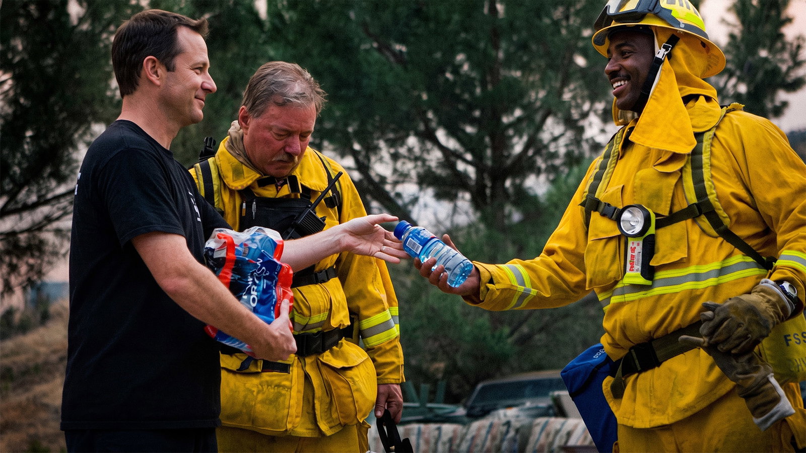 Grand Prairie Campus volunteers delivering supplies to Ross Fire first responders